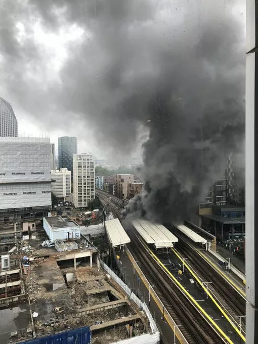 Пожар в центре Лондона. Фото: twitter.com/BBCTravelAlert