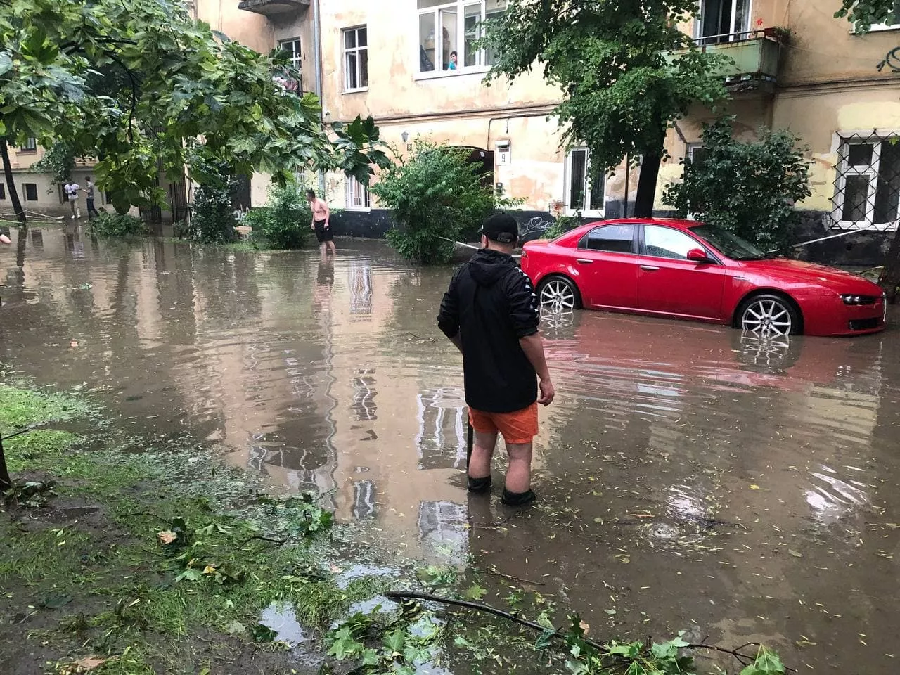 Потоп после бури во Львове