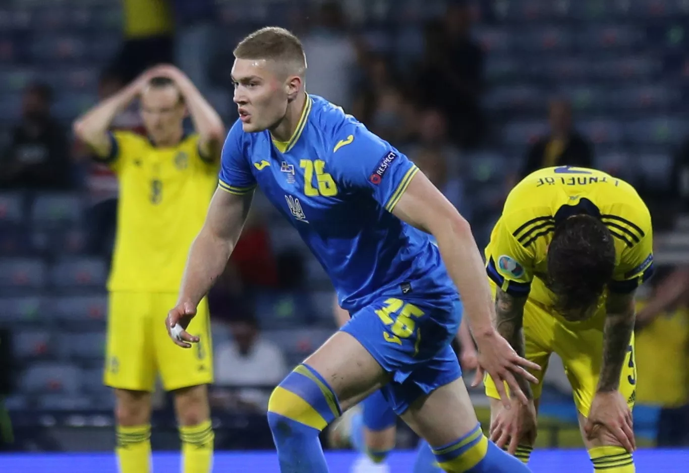 Артем Довбик переиграл защитника МЮ и сборной Швеции Линделефа