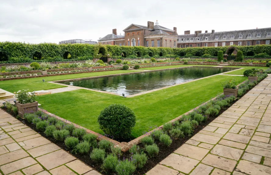 Затонувший сад, Кенсингтонский дворец