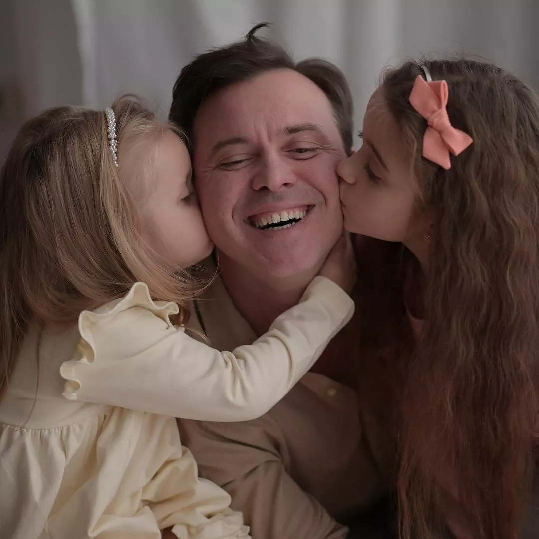 Чоловік Лілії Ребрик з доньками