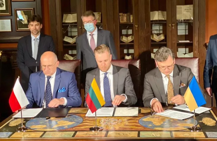 Голови МЗС України, Литви та Польщі підписали низку документів