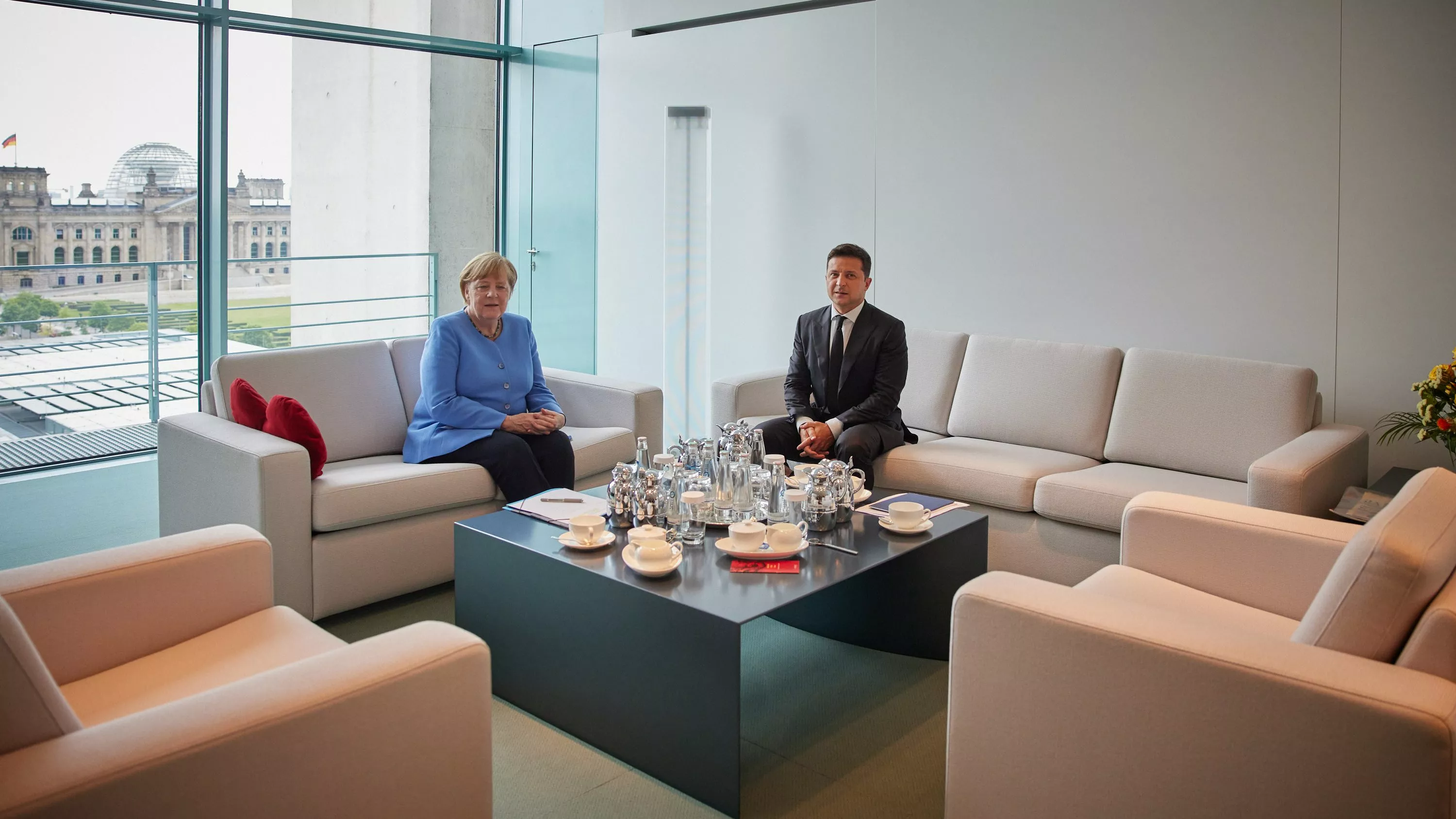 Зеленский и Меркель обсудили ряд важных вопросов. Фото:  twitter.com/ZelenskyyUa