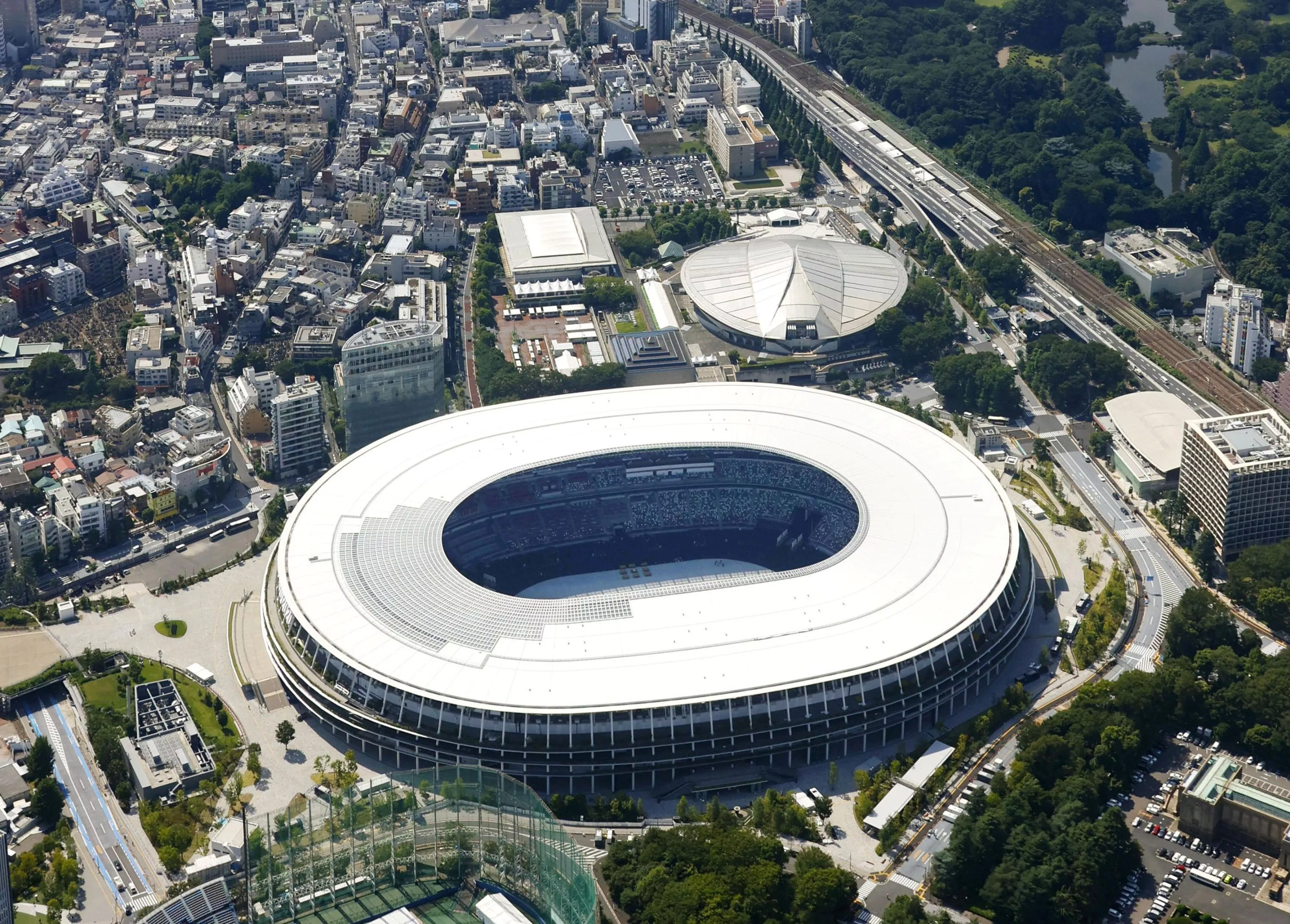 Олимпийский стадион в Токио