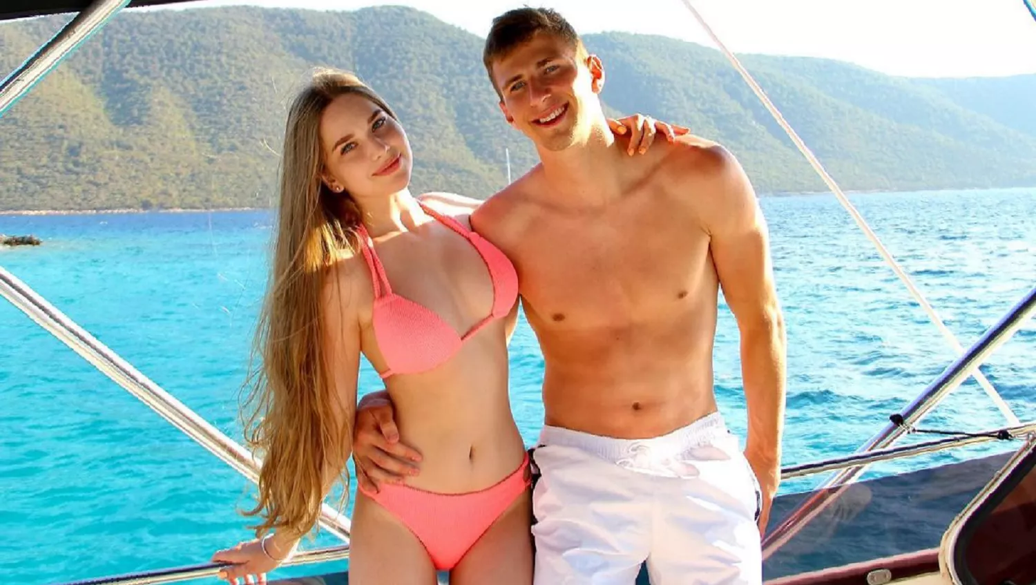 Илья Забарный и его девушка Ангелина