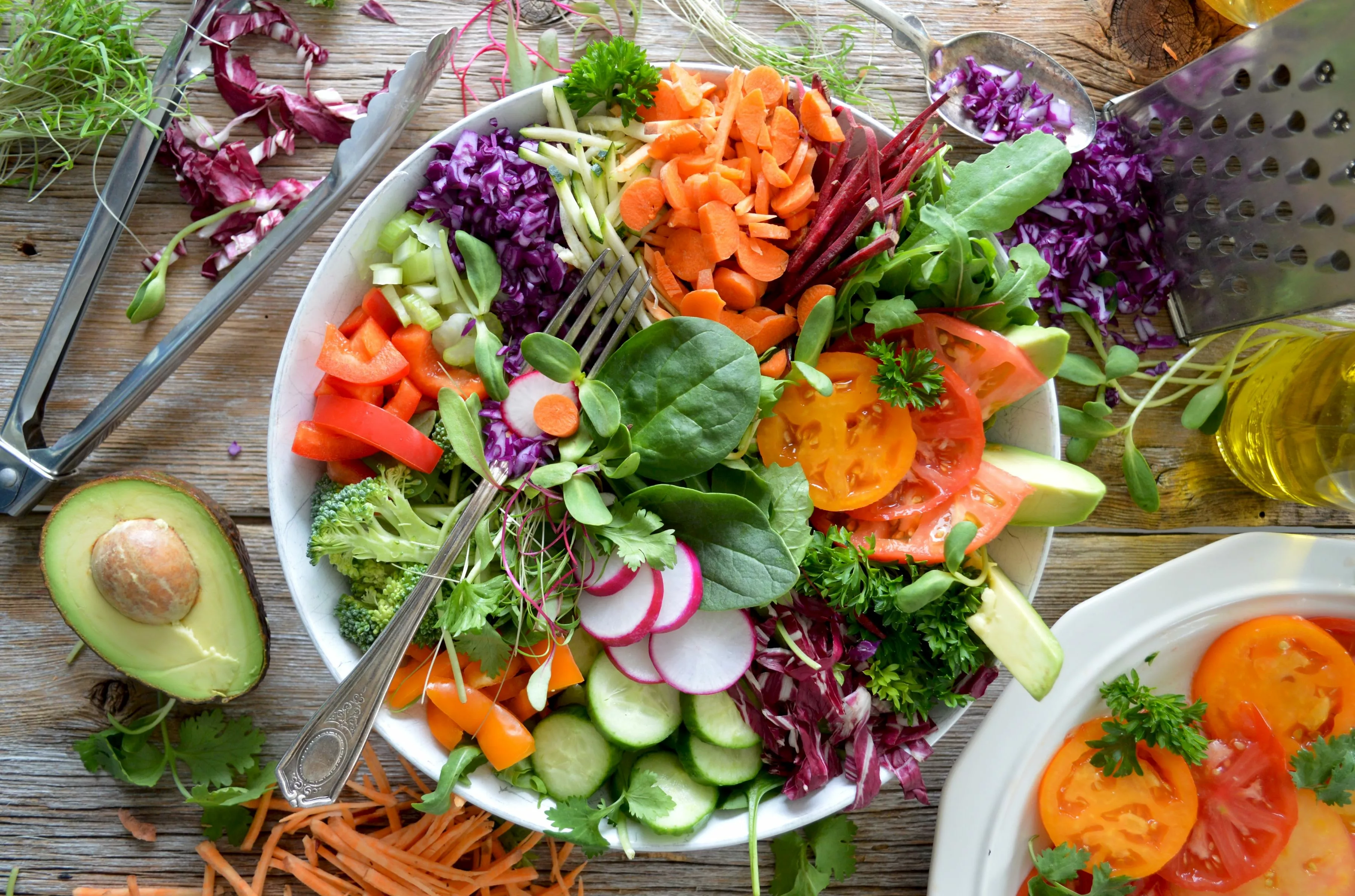 Не забувайте є і свіжі овочі, а які варто обмежити – підкаже лікар