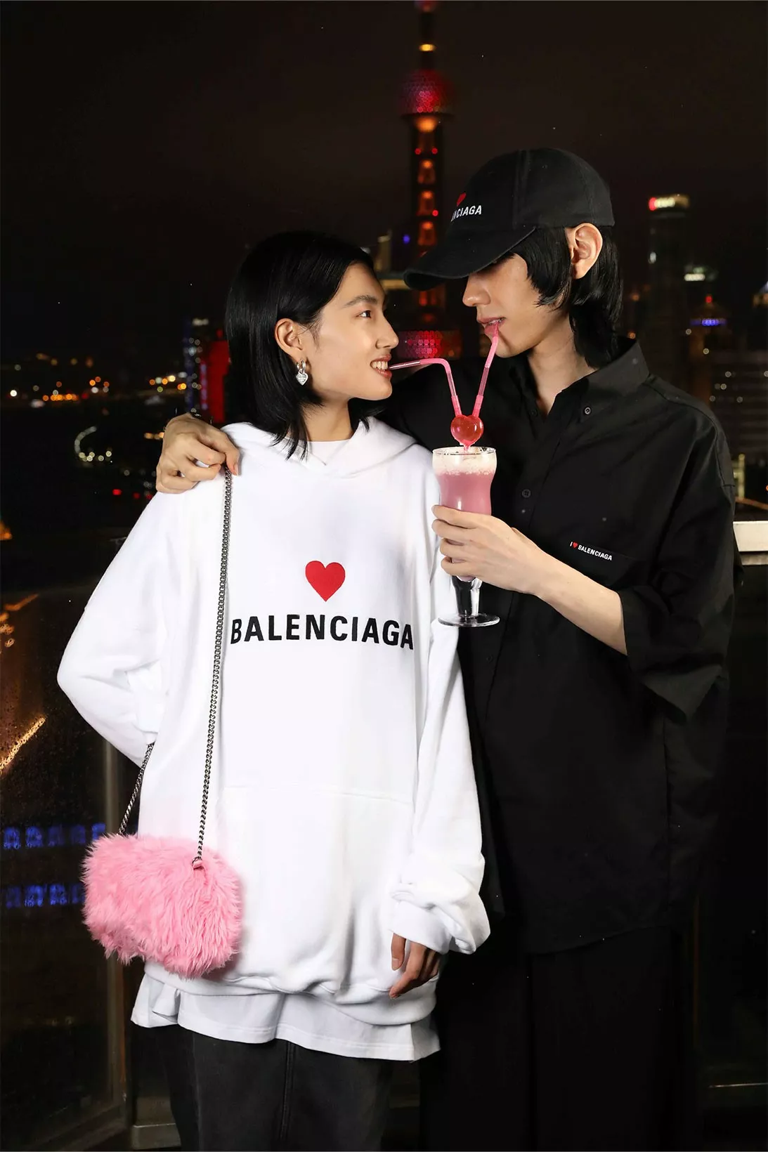 Рекламная кампания капсульной коллекции Balenciaga ко Дню всех влюбленных в Китае