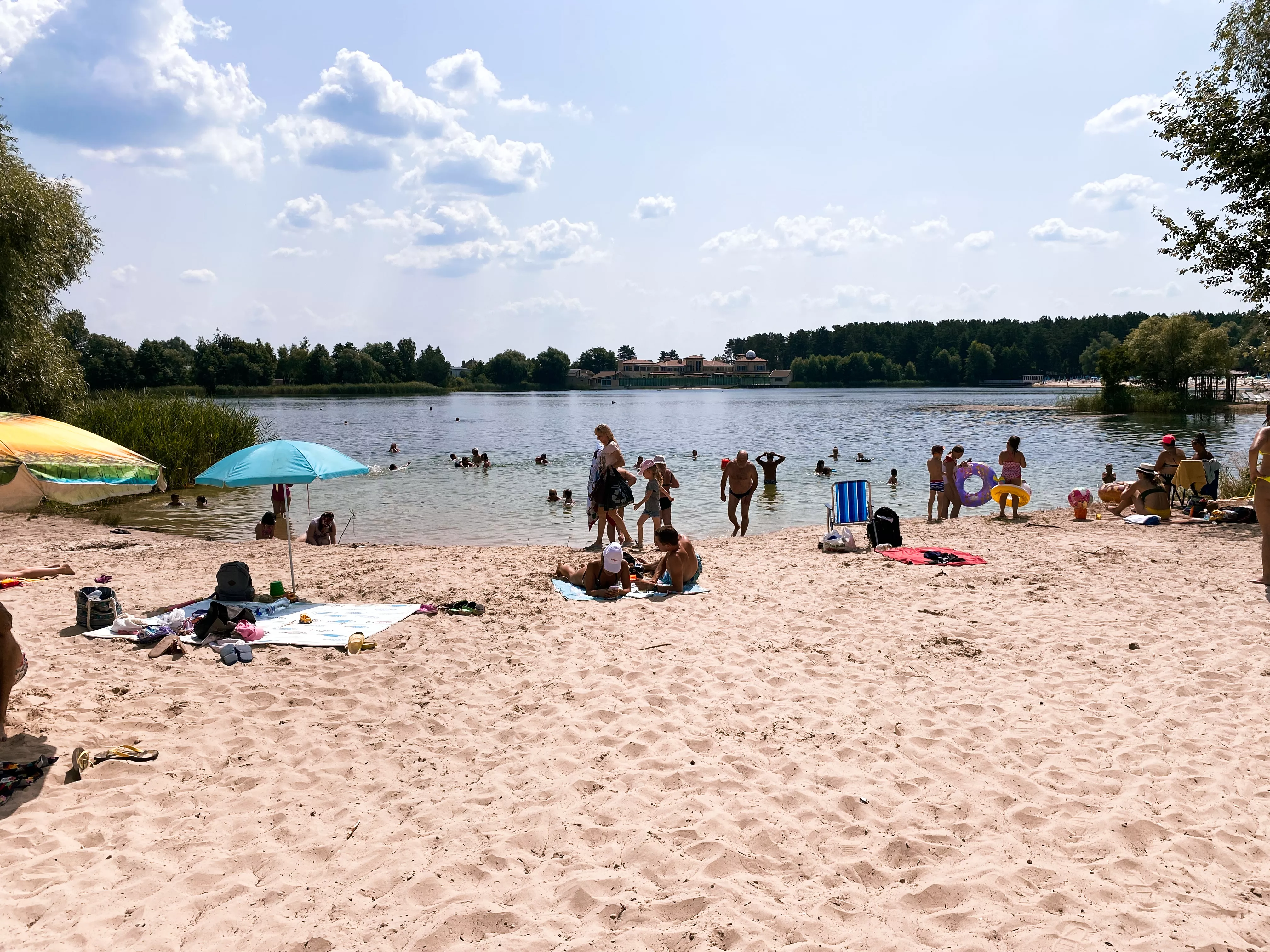 Бесплатный пляж в Подгорцах