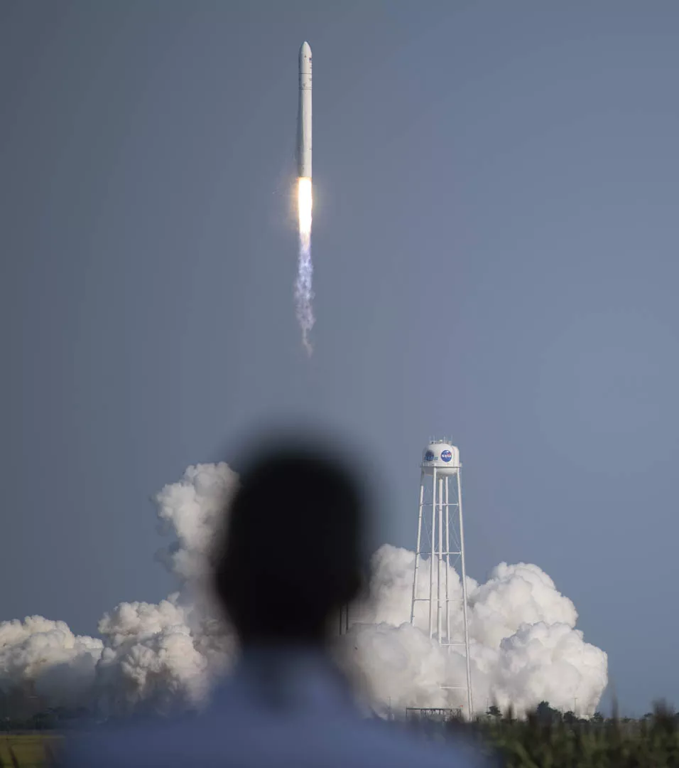 NASA запустила Antares с космодрома в Вирджинии/twitter.com/nasahqphoto