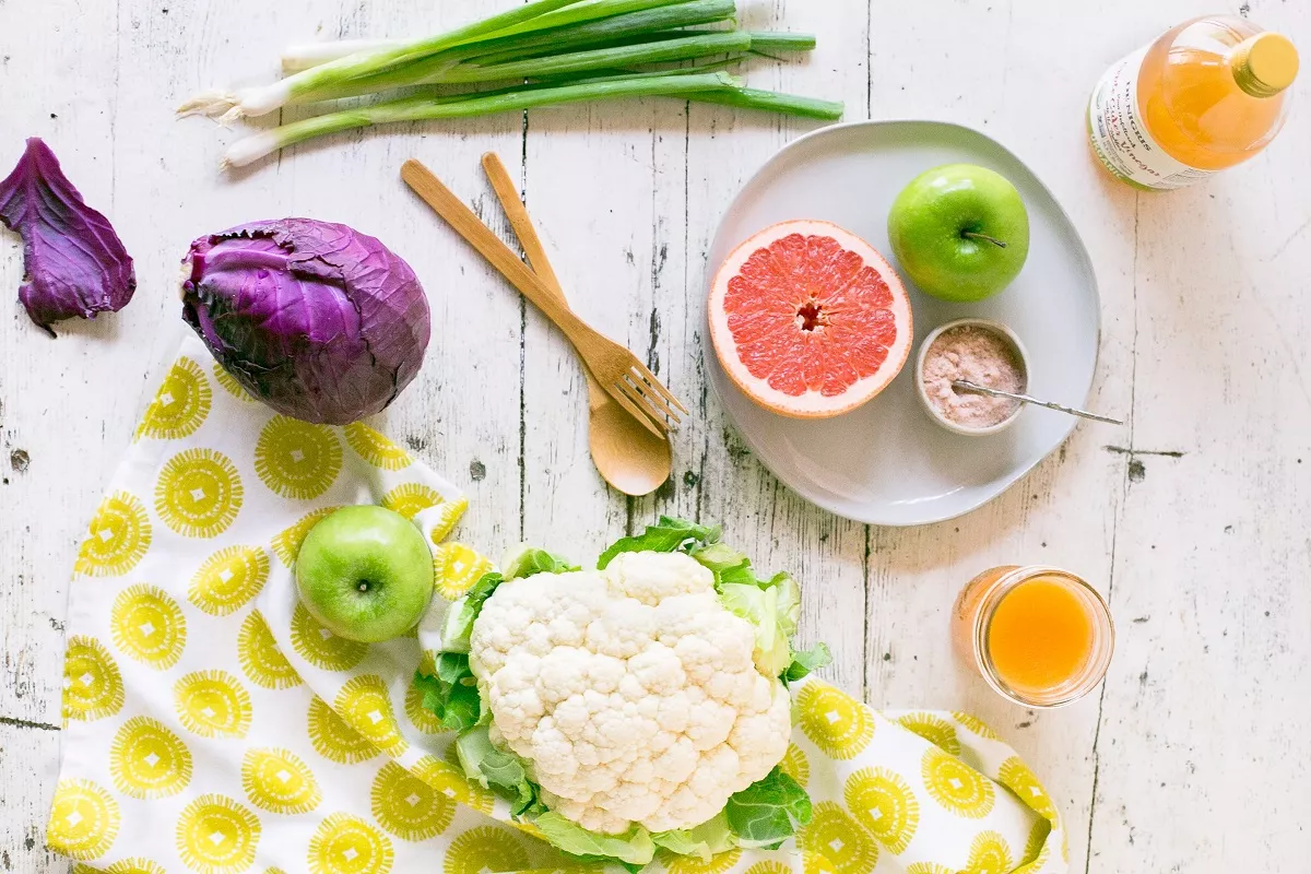 Підтримати здоров'я кишечника та допомогти при хворобах допоможуть овочі, фрукти та інші продукти з клітковиною