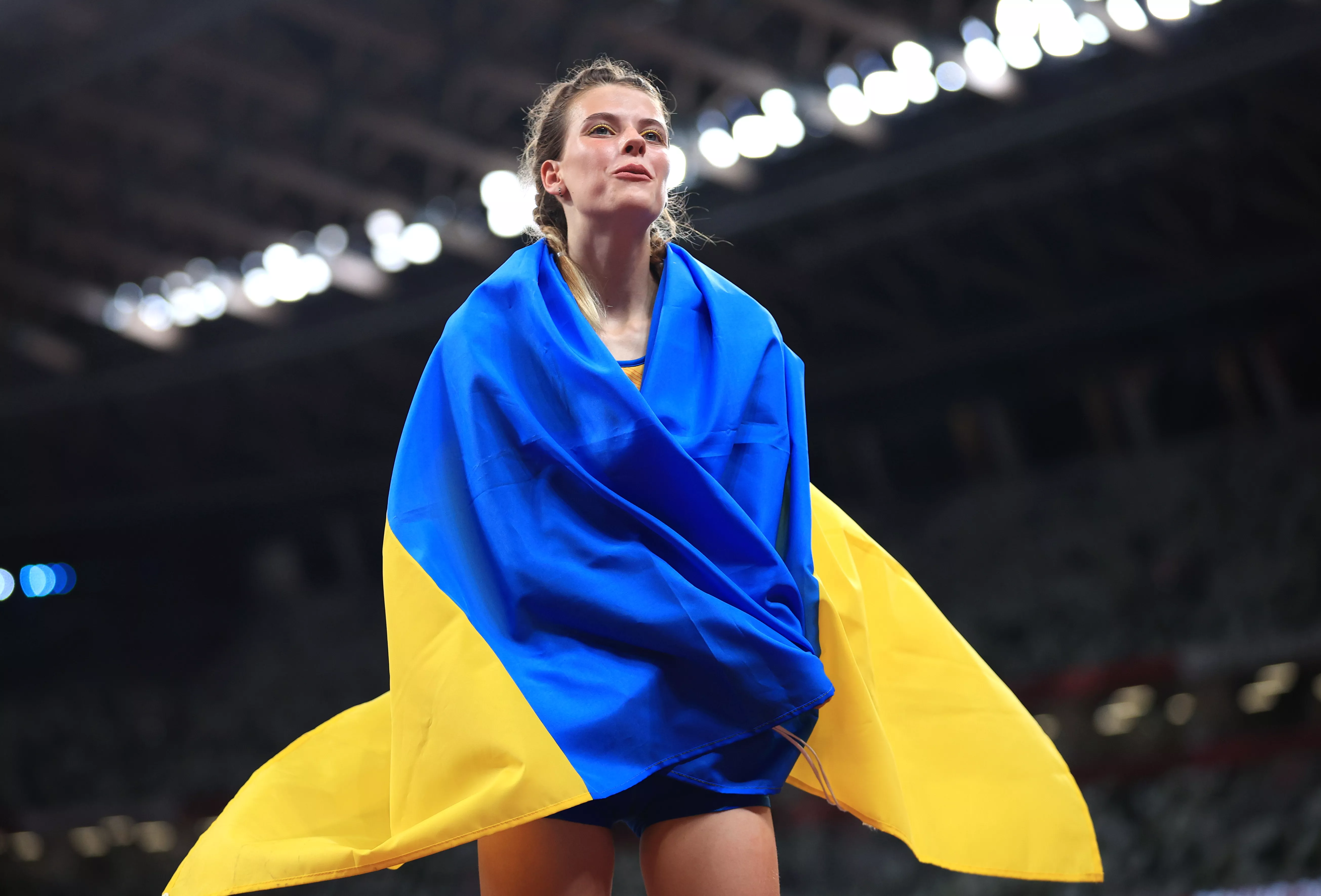 Ярослава Магучих с украинским флагом