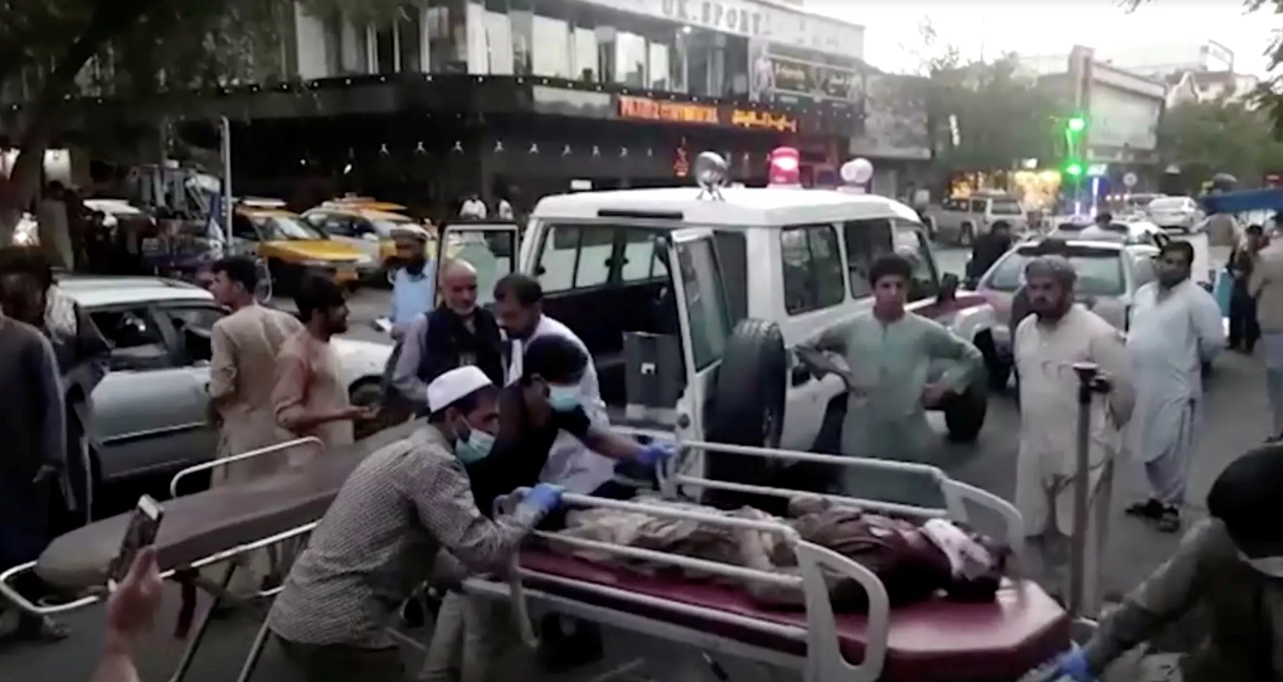 В результате теракта в Кабуле ранены десятки людей