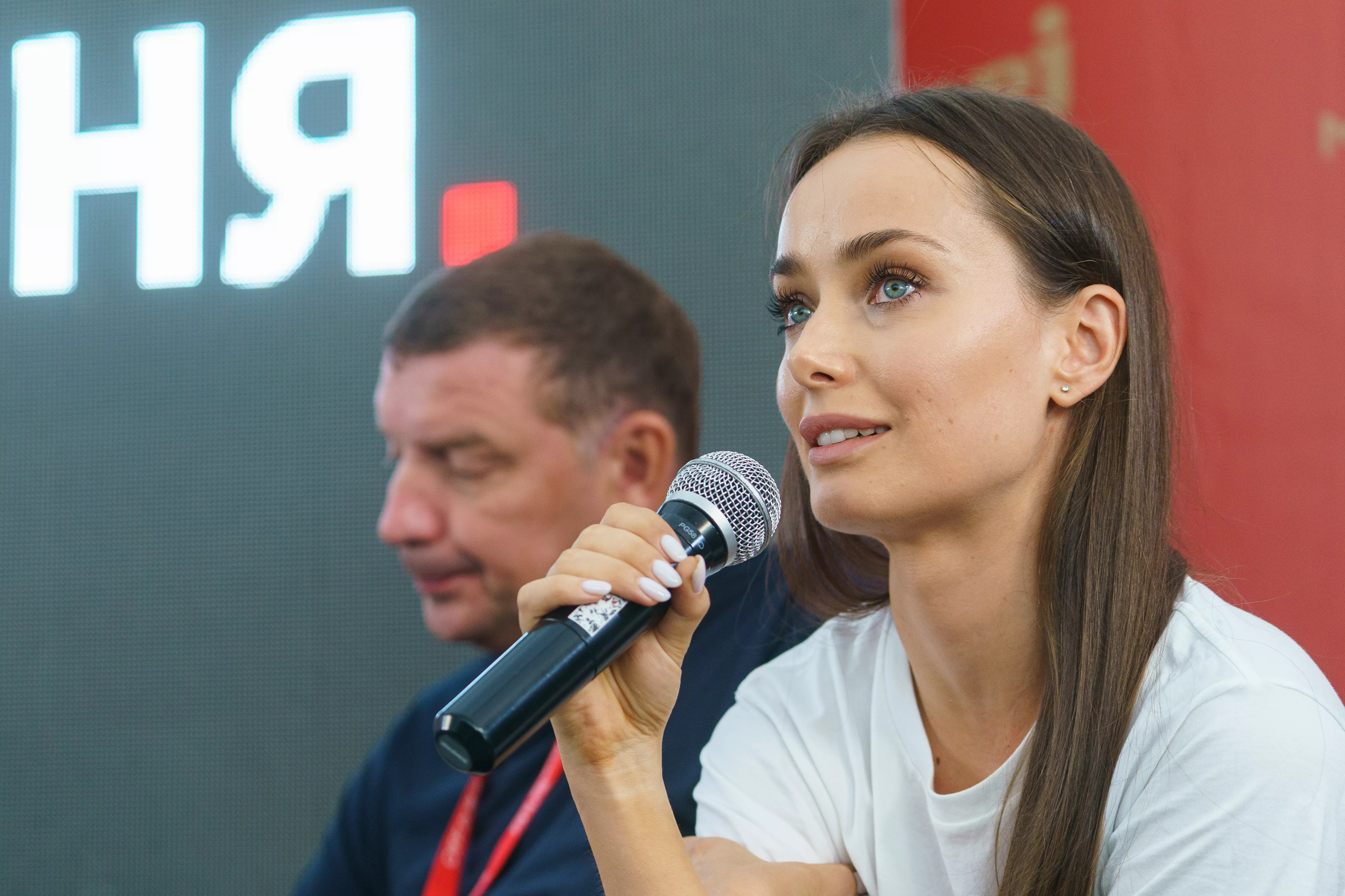 Ксения Мишина на презентации сериала "Зломовчання" на ОМКФ-2021