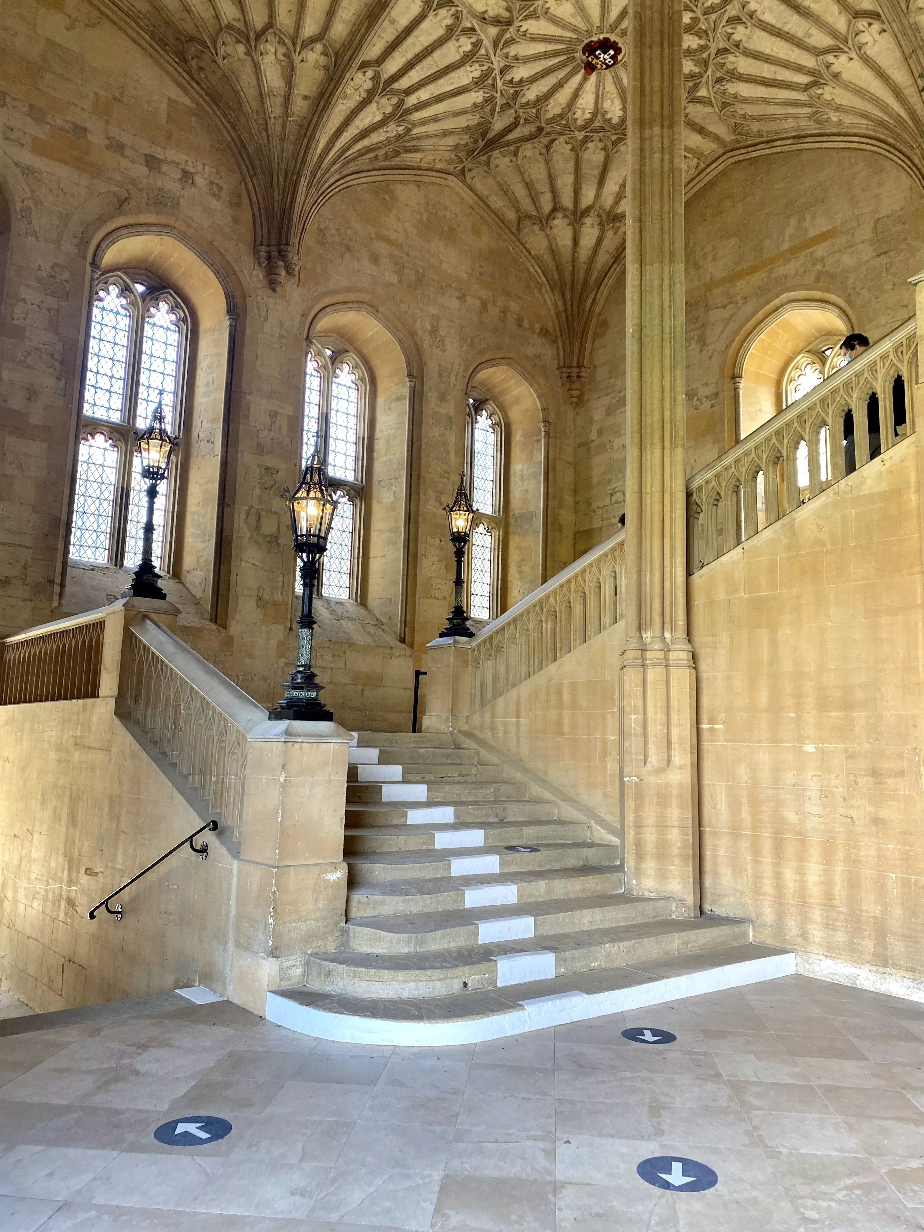 Лестница Бодли, где снимали сцену встречи профессора Макгонагалл и учеников Хогвартса