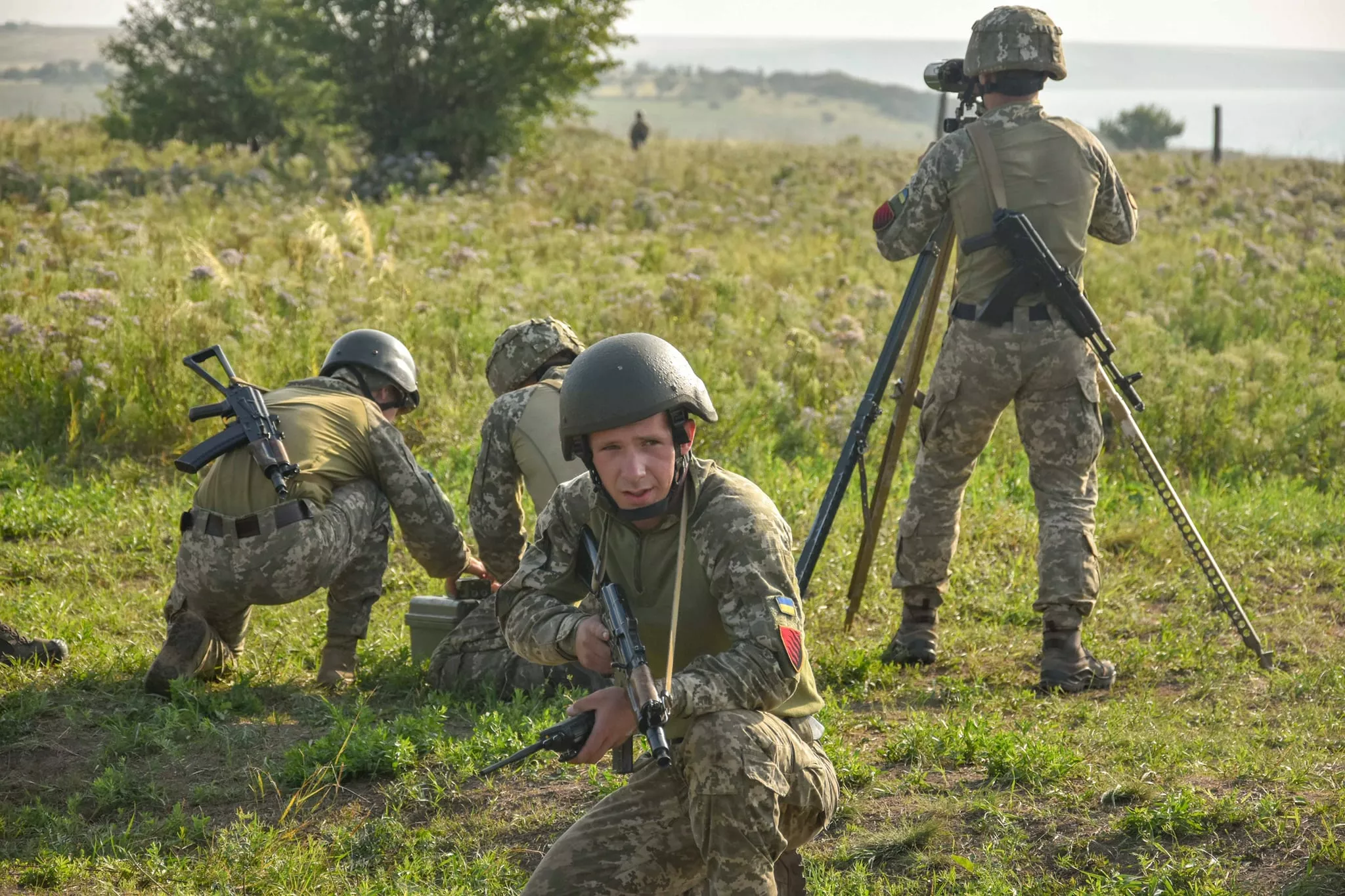 Несмотря на объявленное перемирие, боевики продолжают стрелять по украинским солдатам