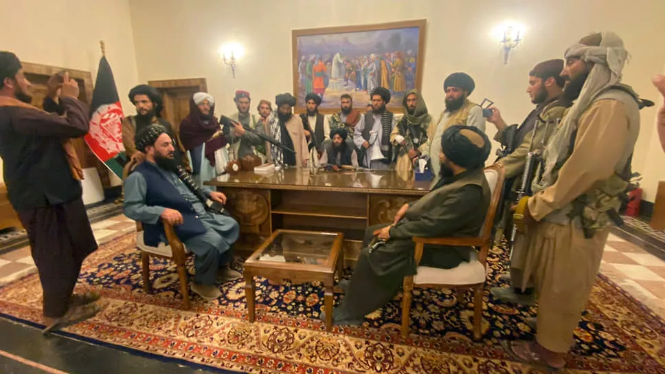 Бойовики угруповання зайняли президентський палац в Кабулі для підготовки до зміни влади