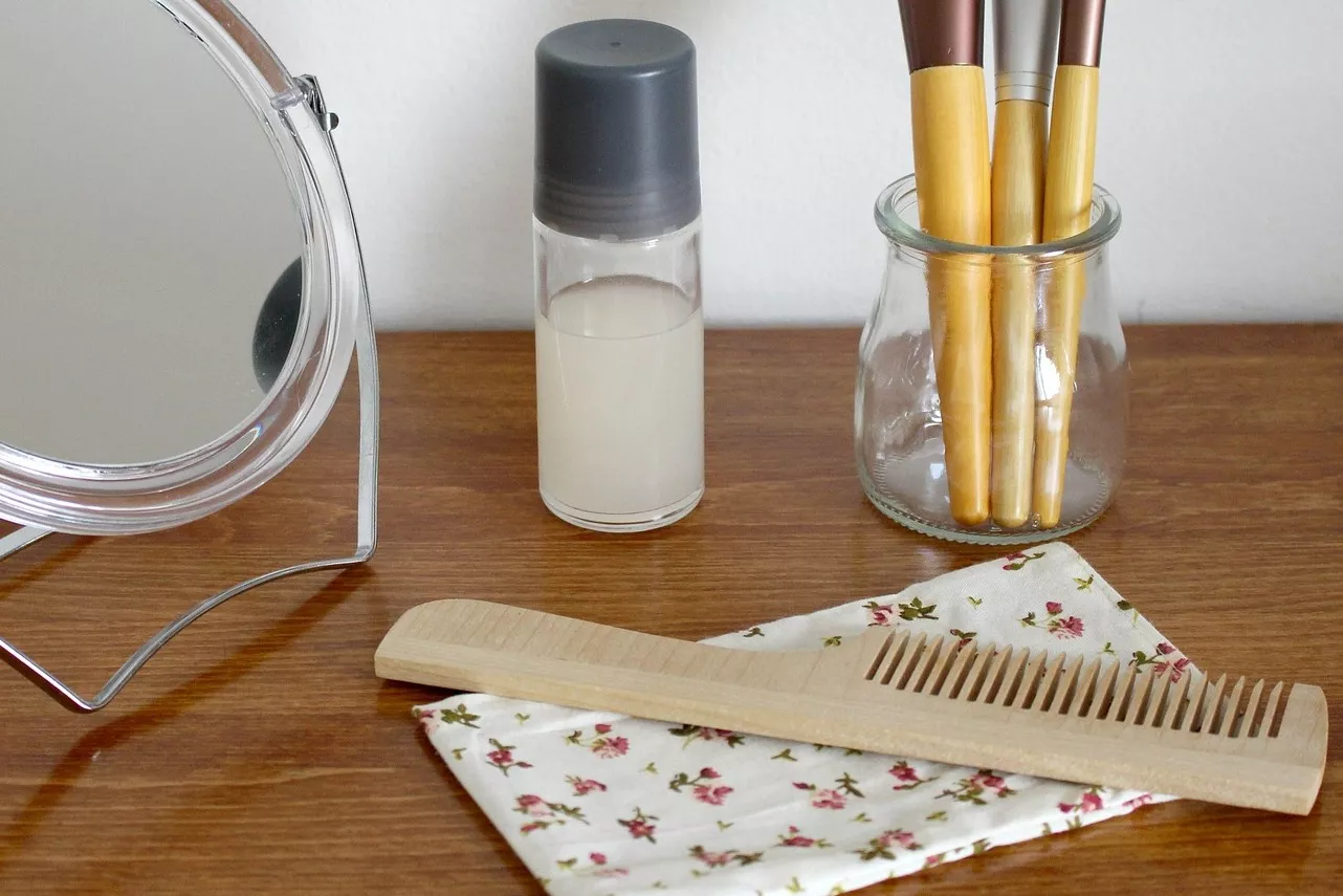 Как помыть деревянную расческу для волос в домашних условиях
