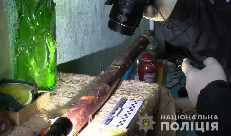 Мужчина убил палкой женщину. Фото: ГУНП  в Киеве