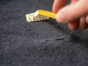 Как убрать катышки с одежды / Фото: pinterest
