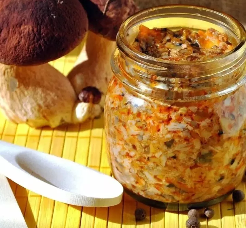 10 отличных рецептов сытной грибной икры