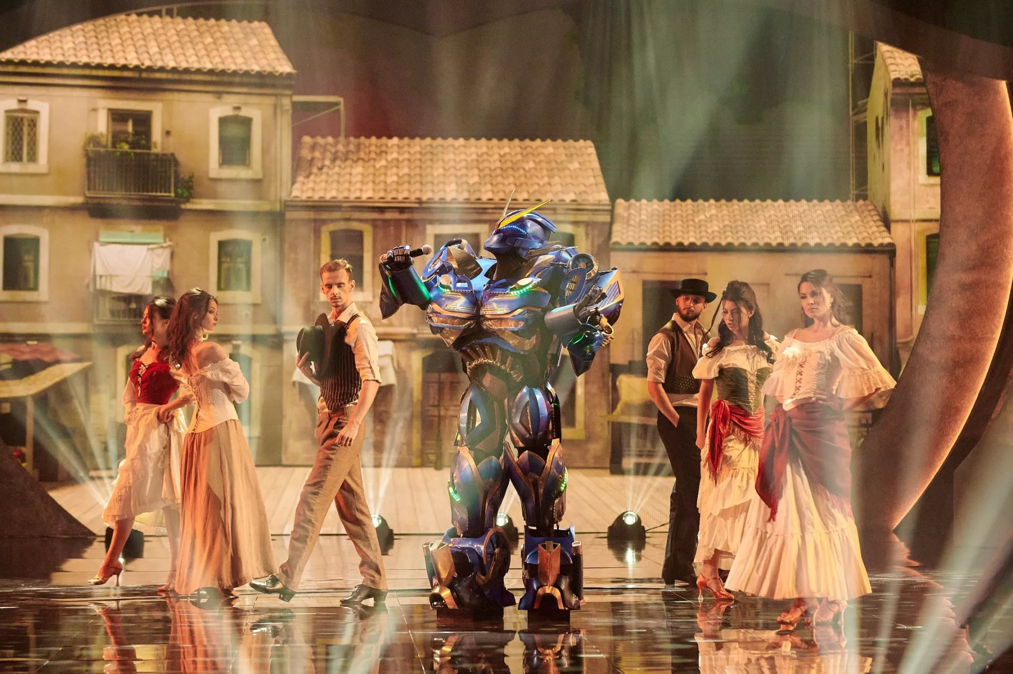 Робот – один из персонажей нового сезона шоу "Маска"