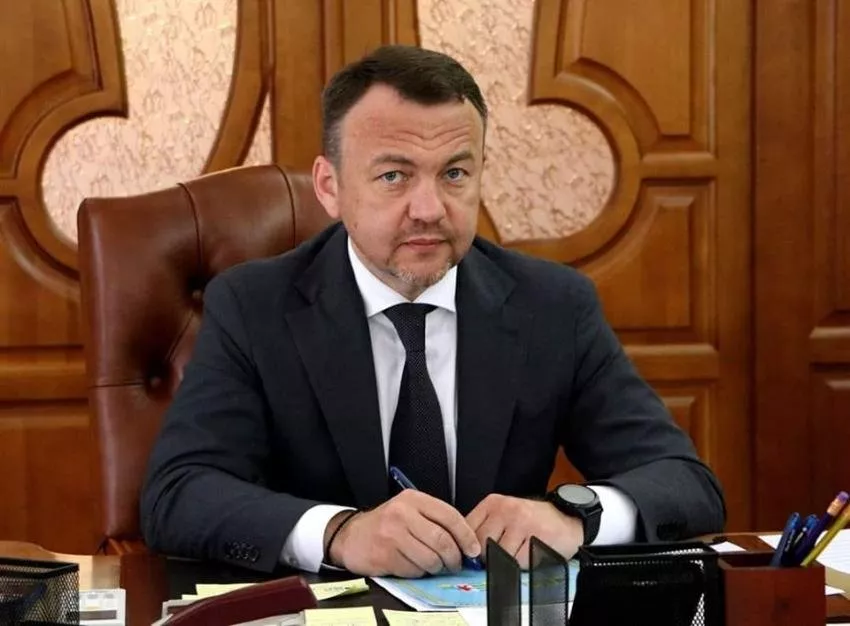 За отставку Алексея Петрова проголосовали 35 из 64 депутатов Облсовета Закарпатской области. Фото: pep.org.ua