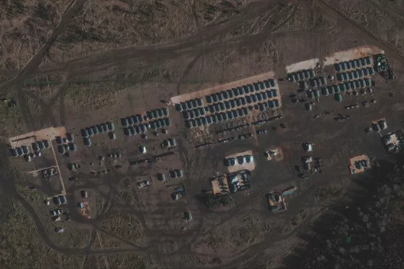 Спутники зафиксировали передвижение российских войск возле границы с Украиной. Фото: Maxar Technologies