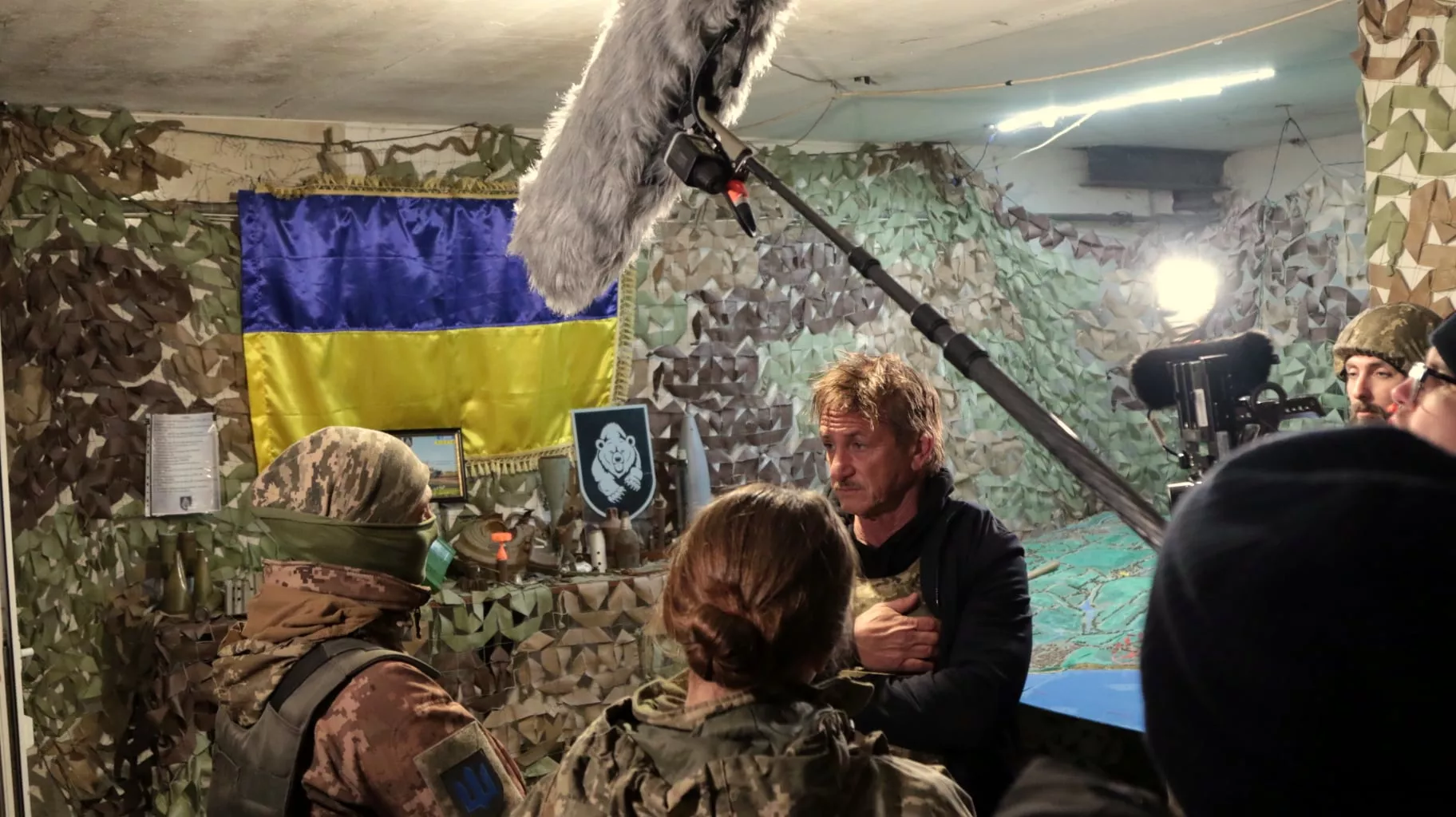 Актер пообщался с украинскими военными