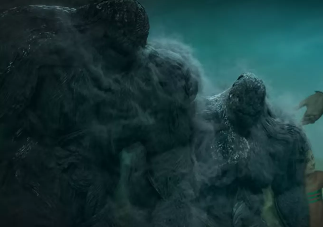 Большие монстры из пепла уничтожают людей в сериале "Зов ада"