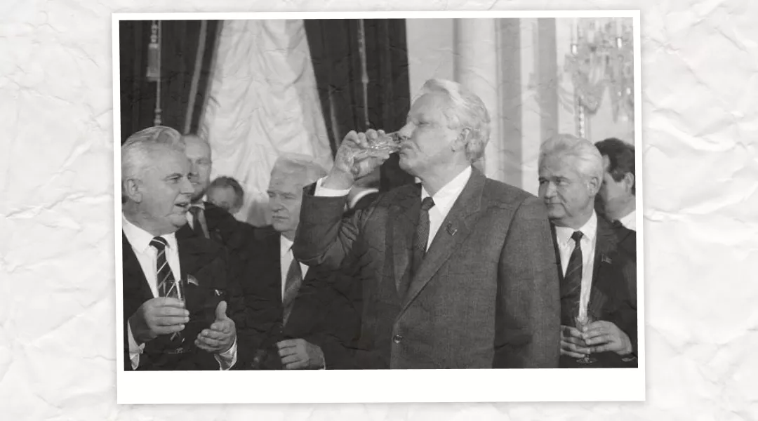 Леонид Кравчук и Борис Ельцин в Беловежской Пуще. Справа на заднем фоне – Витольд Фокин, 1991 год.