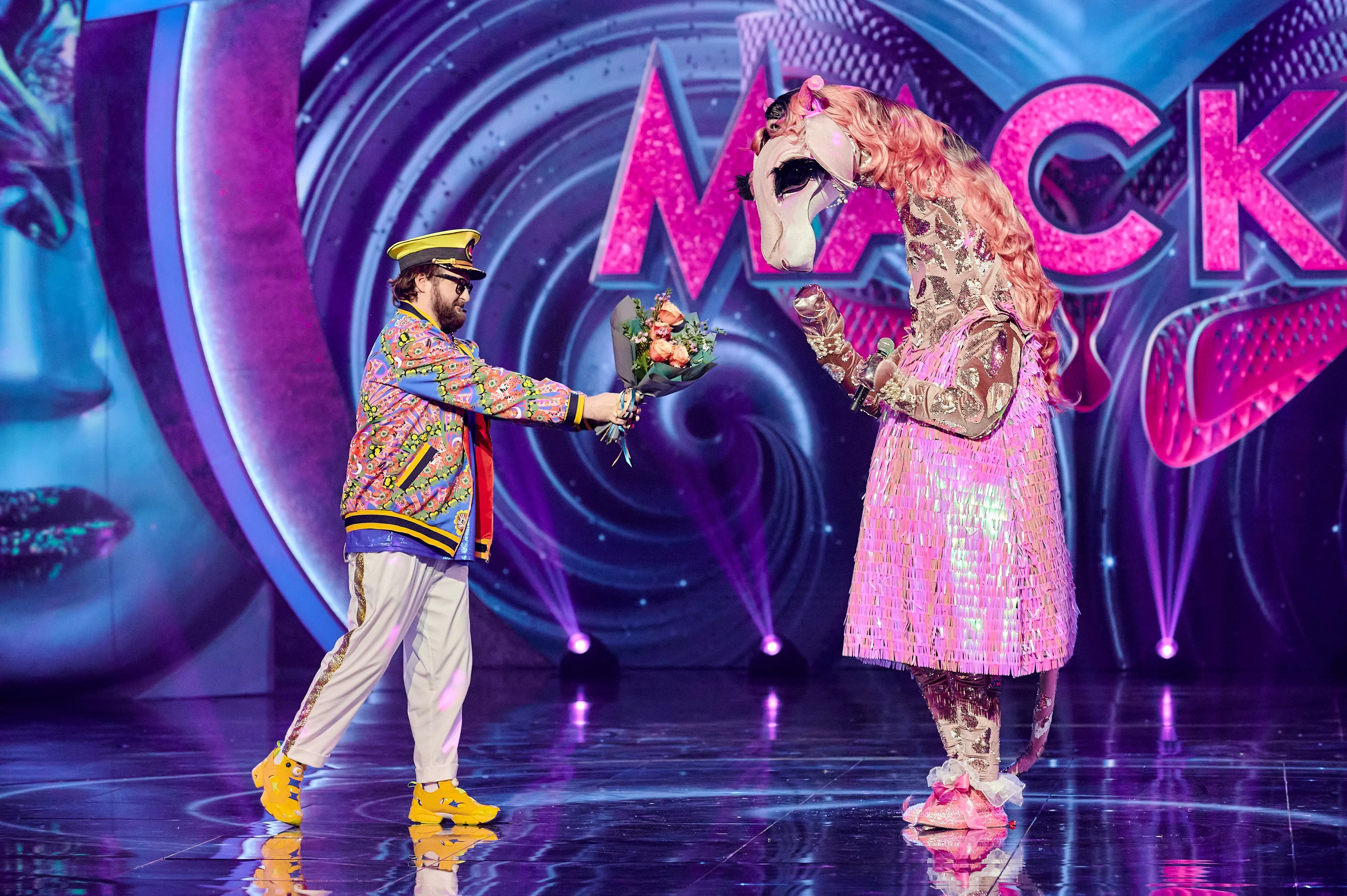 DZIDZIO и Жирафа в шоу "Маска"