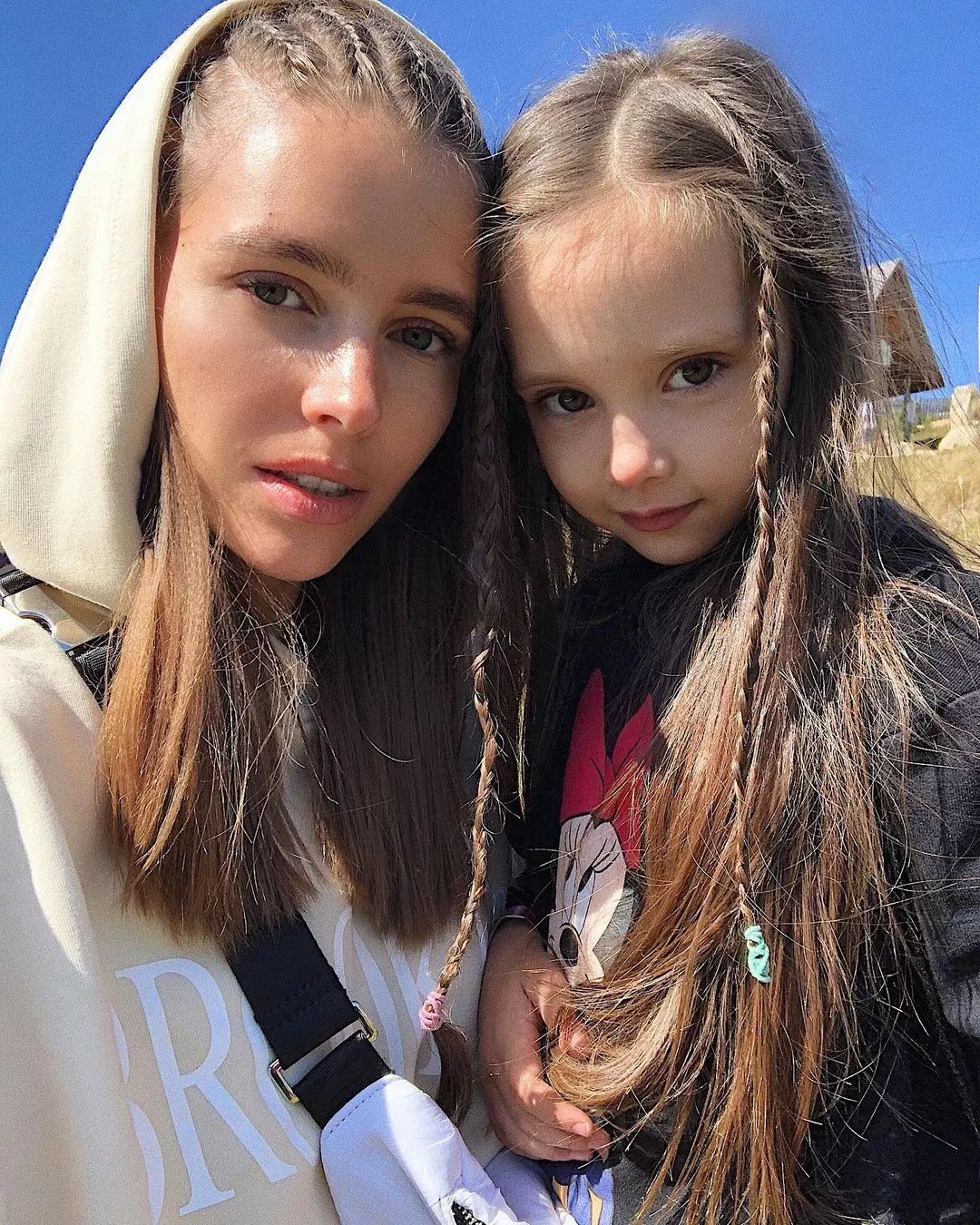 Илона Свечкоренко с дочерью Мией