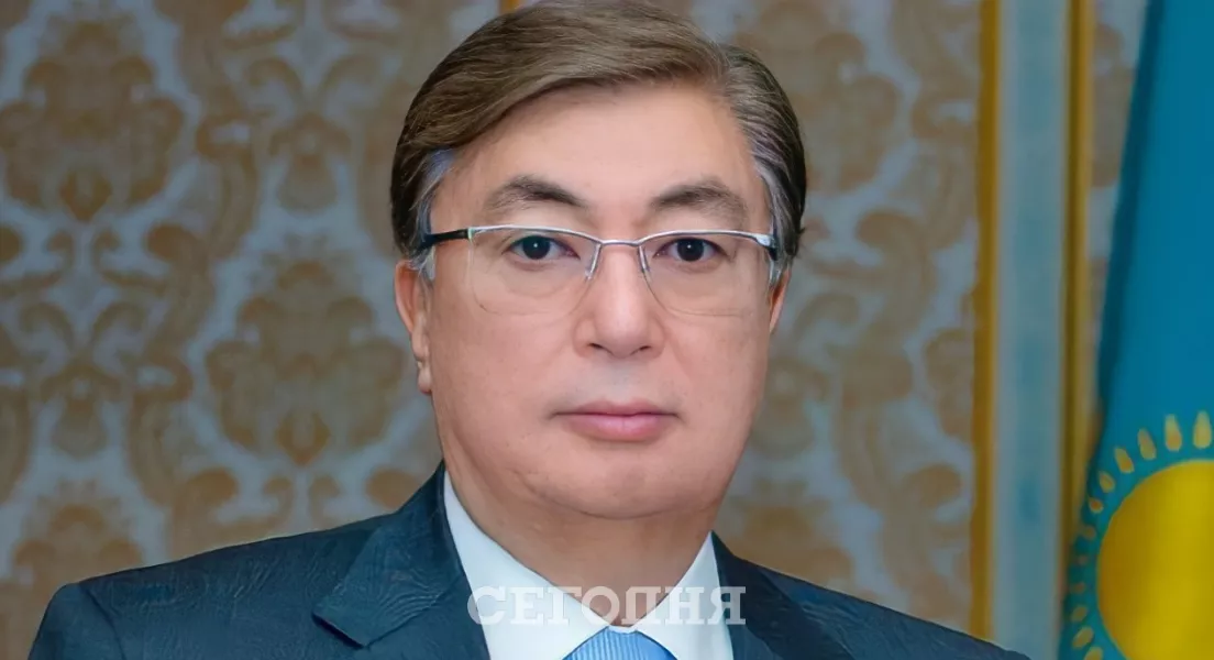 Президент Казахстану Касим-Жомарт Токаєв ухвалив рішення про відставку уряду 5 січня/Фото: egemen.kz, колаж: "Сьогодні"
