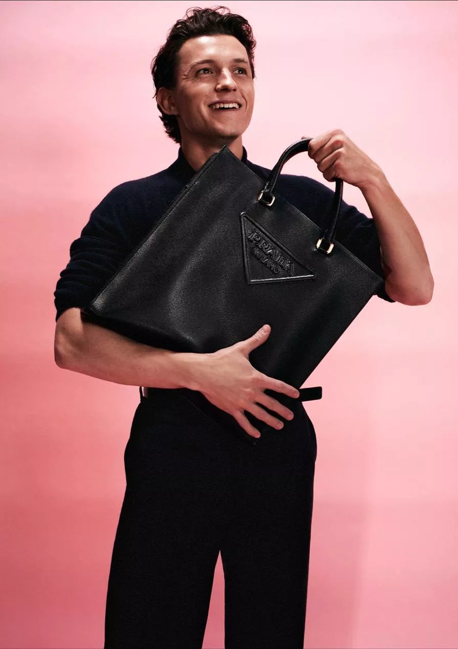 Том Холланд стал лицом рекламной кампании Prada Men’s Spring 2022