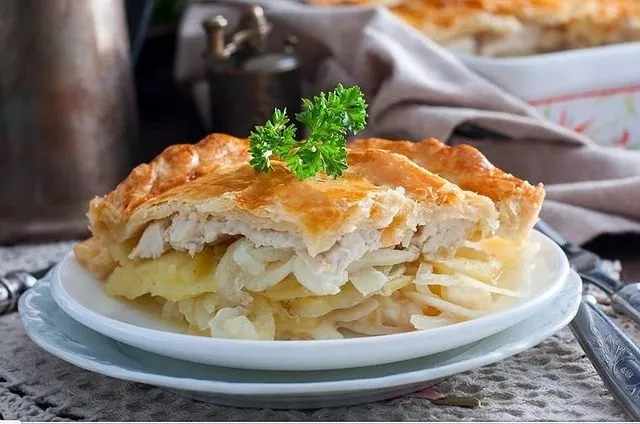 Кобете – крымскотатарский пирог с мясной начинкой