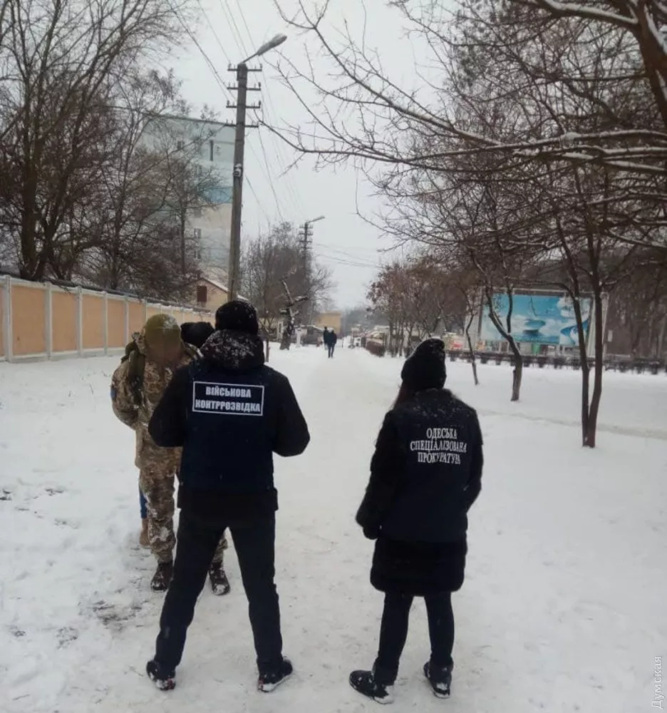 Військовослужбовець торгував зброєю. Фото: "Думська"