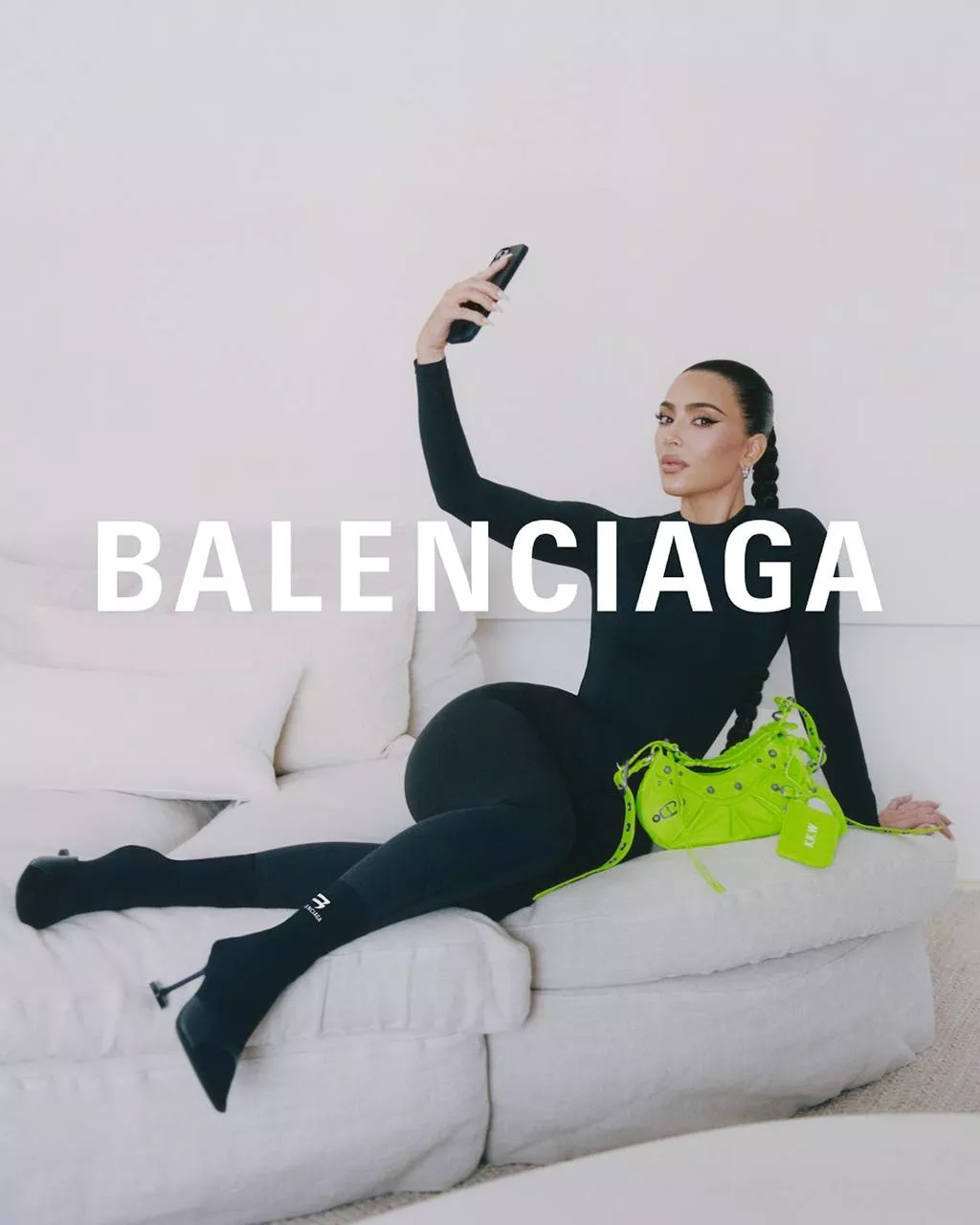 Ким Кардашьян стала звездой последней рекламной кампании Balenciaga