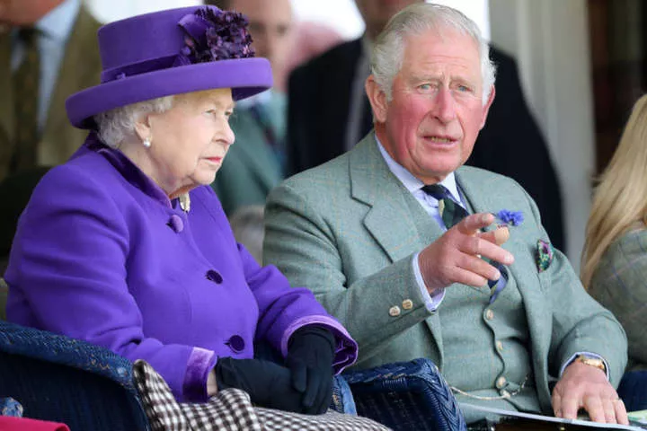 Принц Чарльз возьмет на себя часть обязанностей королевы Елизаветы
