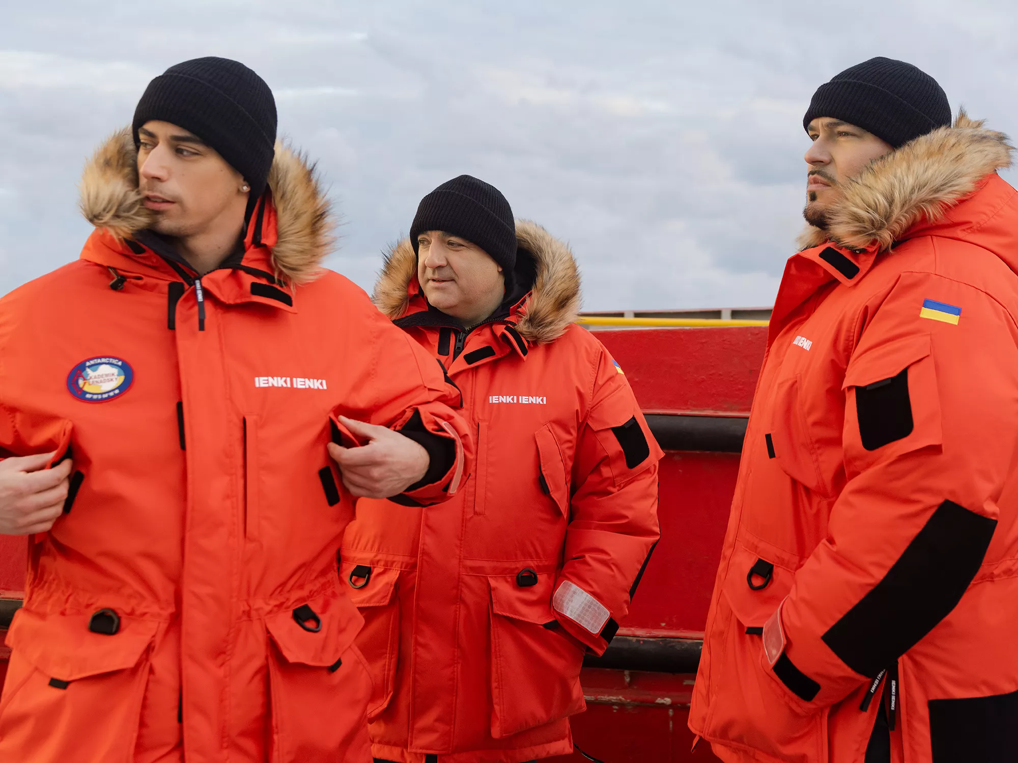 Учасники 27-ї української антарктичної експедиції у куртці IENKI IENKI