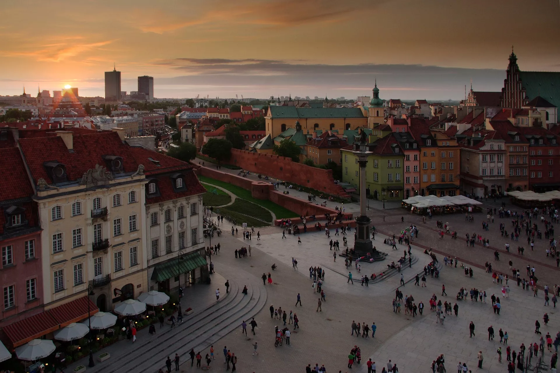 Варшава и Краков больше не могут принимать беженцев