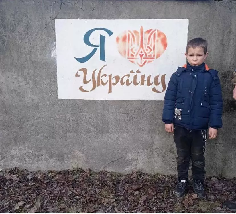 Храбрый 11-летний мальчик Максим на блокпосте в Борисполе