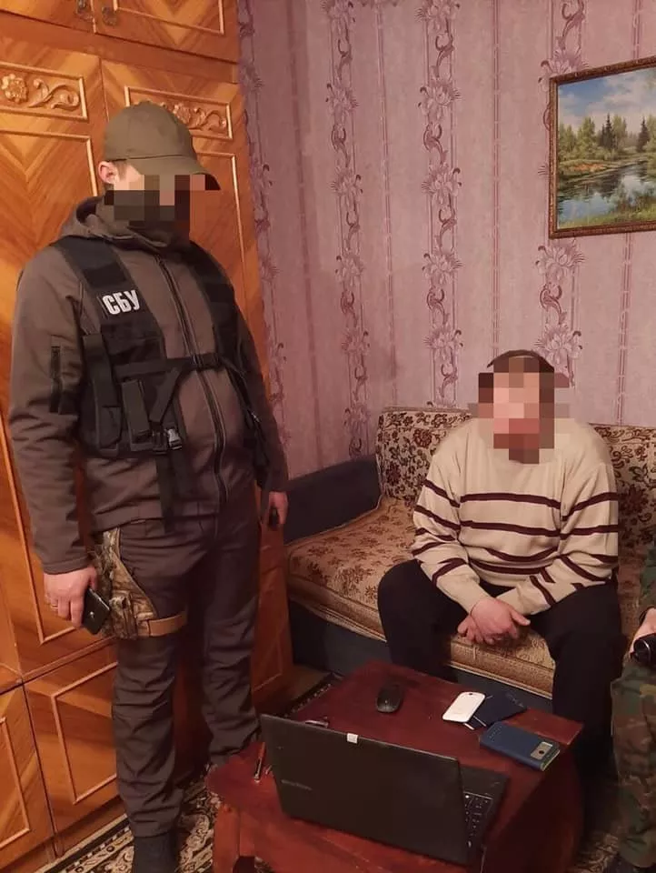 Бывший правоохранитель способствовал российской пропаганде. Фото: СБУ