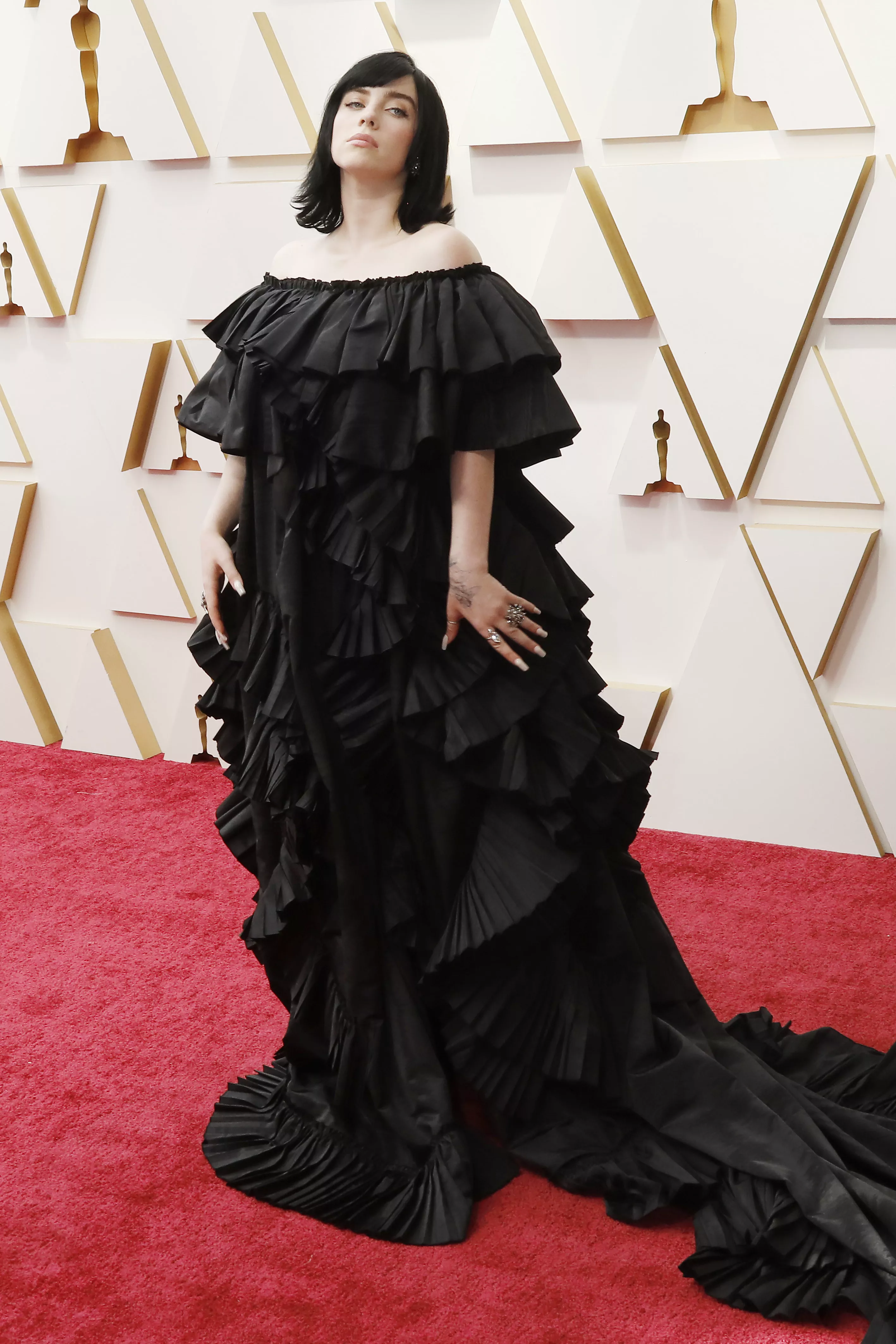 Billie Eilish Oscars Outfit