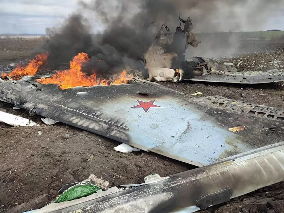 Фото сбитого российского самолета в Харьковской области. Фото – Генштаб ВСУ.