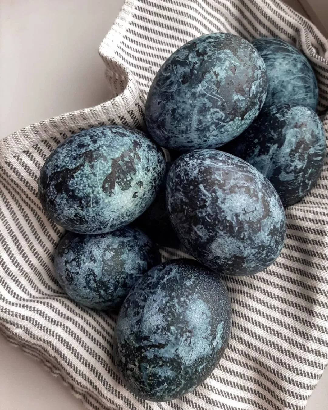 Мраморные яйца на Пасху — рецепт с фото пошагово