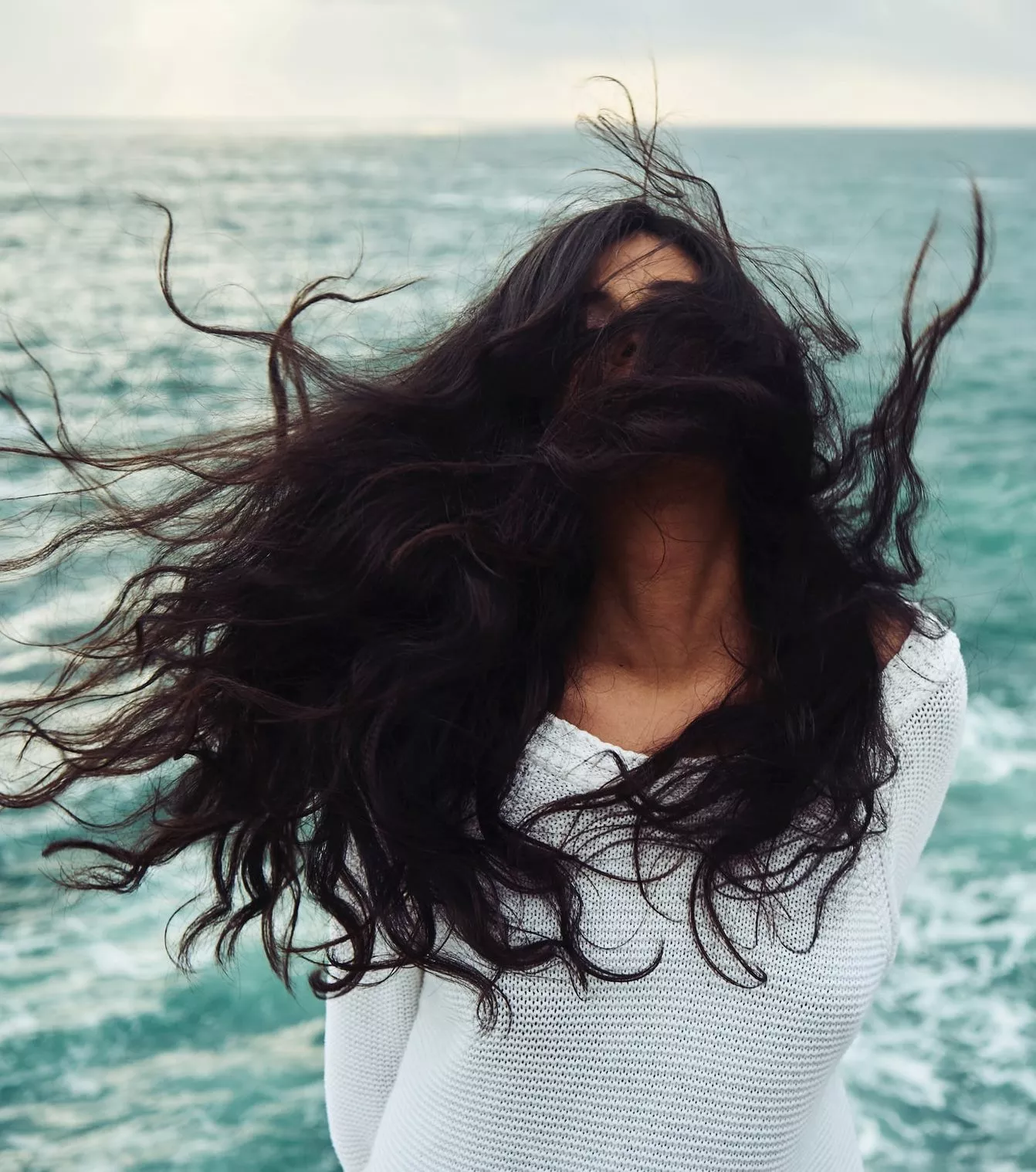 Сонце та вітер – натуральне сушіння волосся / Фото: unsplash 