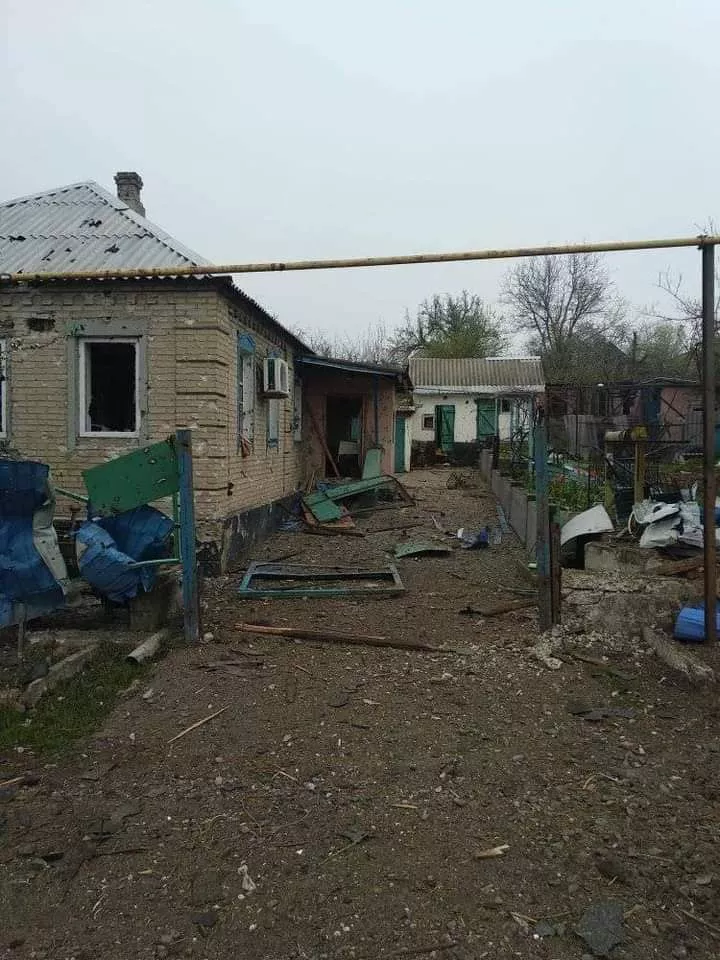 Наслідки обстрілів у Луганській області. Фото: Сергій Гайдай