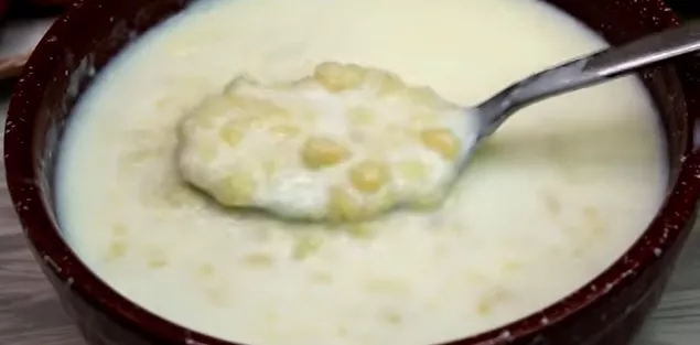 Milk soup with crust