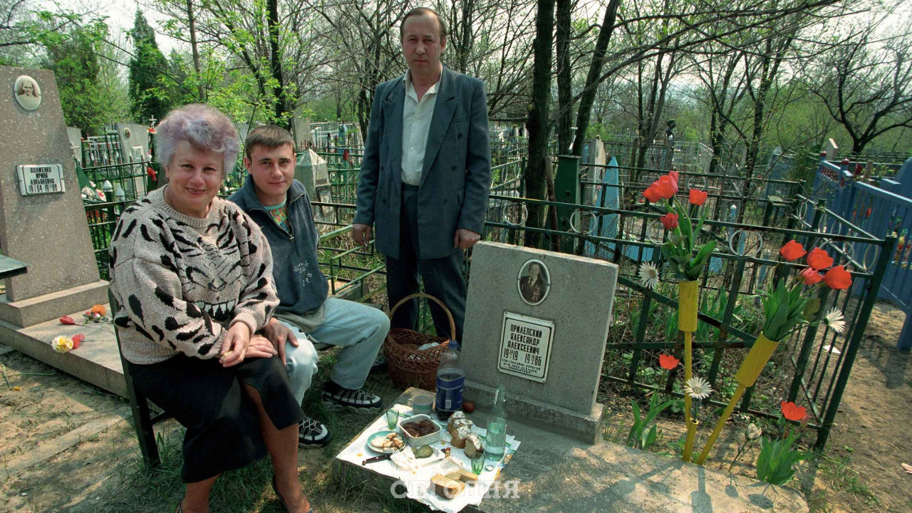 Проводы и гробки - что нельзя делать на кладбище | РБК Украина