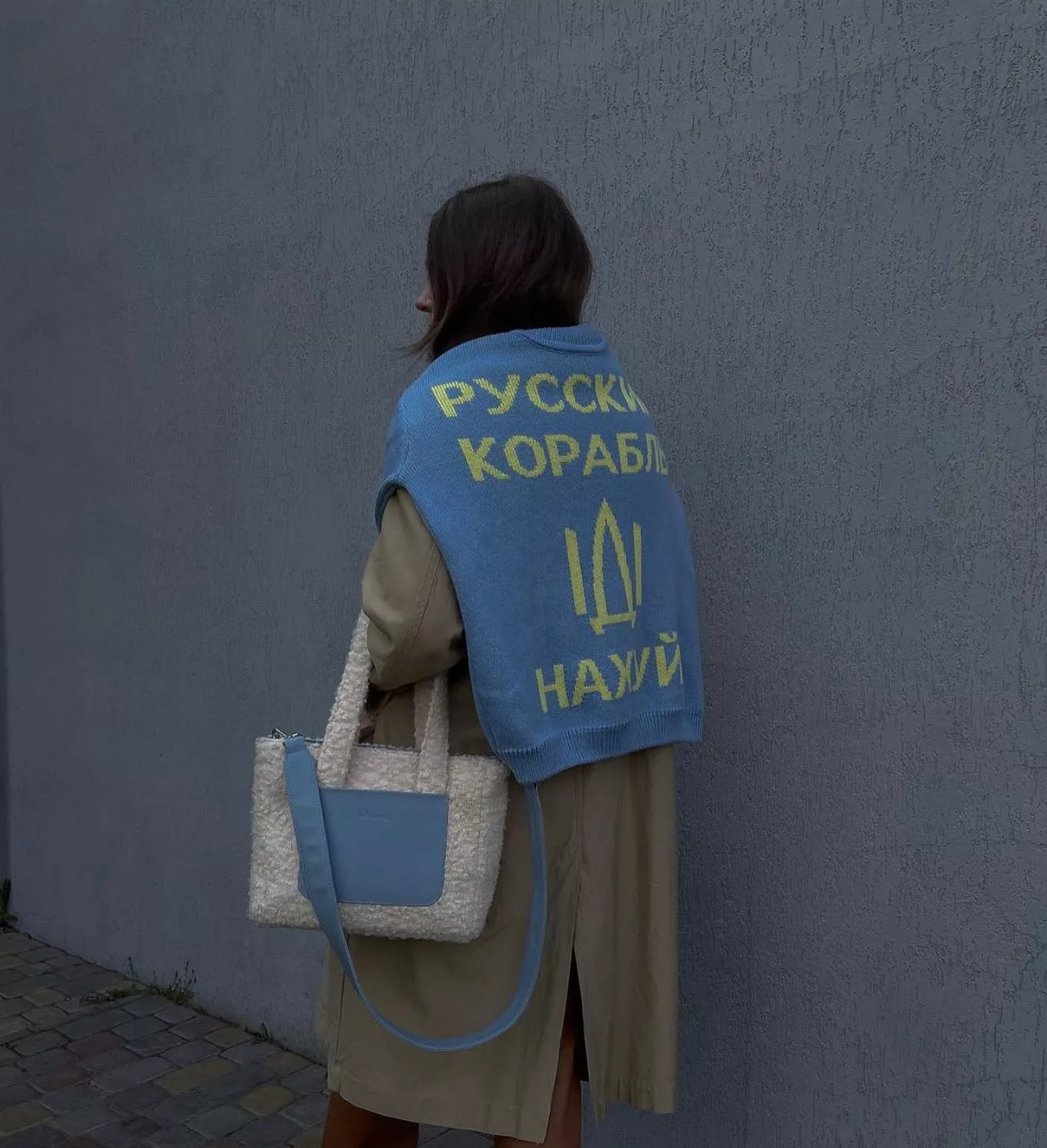 @alinatarapunets в свитере украинского бренда Siyai